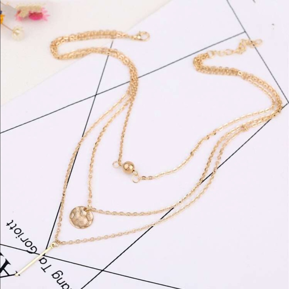 ⭐️ FREE Layered Gold Bar Pendant Necklace - Picture 3 of 3